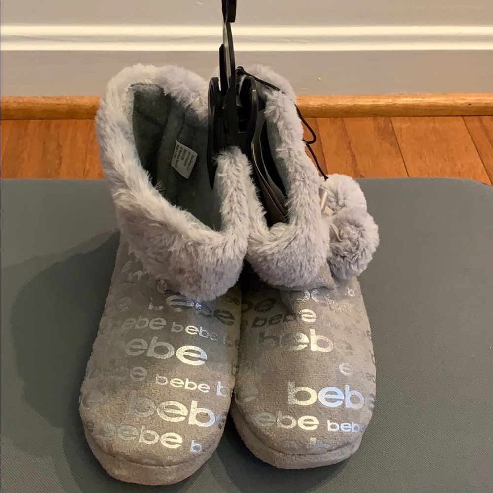 Girl’s gray and silver Bebe bootie